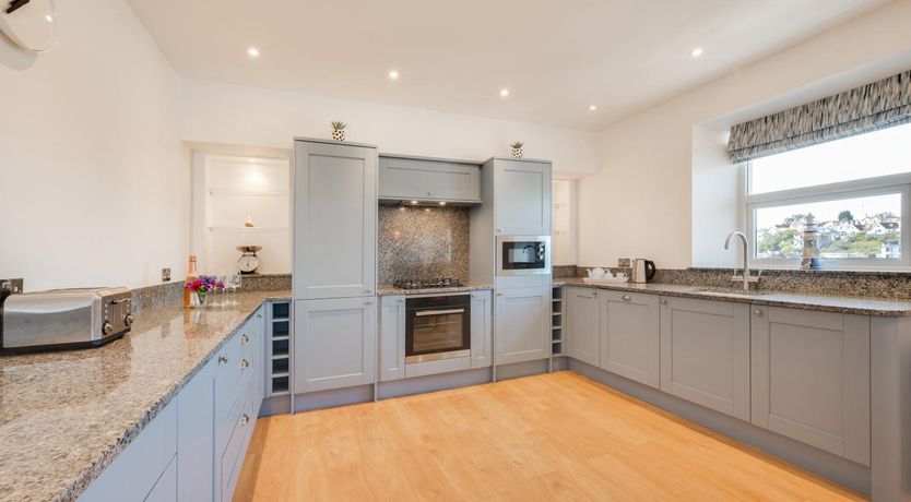 Photo of 3 Bed in Brixham