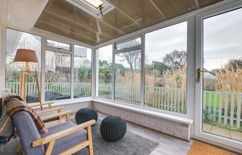 2 Bed in Port Eynon Holiday Home