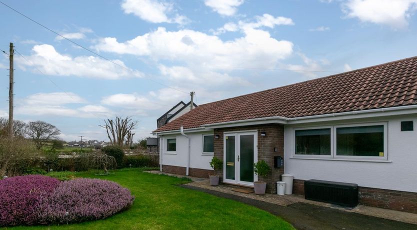 Photo of 2 Bed in Port Eynon