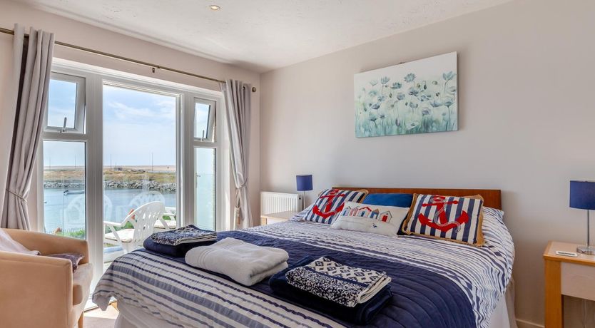 Photo of 3 Bed in Wyke Regis