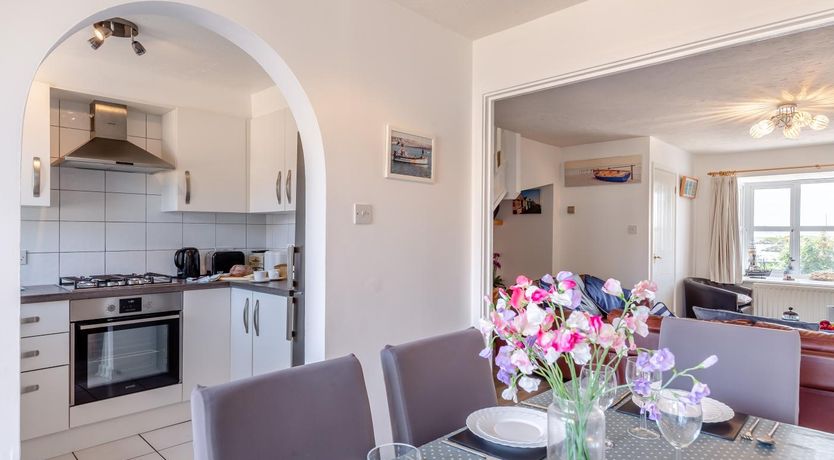 Photo of 3 Bed in Wyke Regis