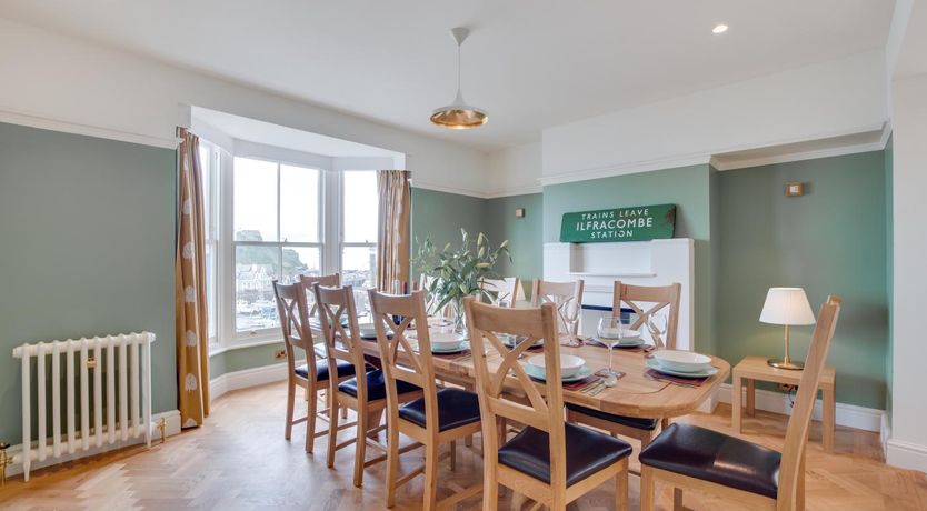 Photo of 5 Bed in Ilfracombe