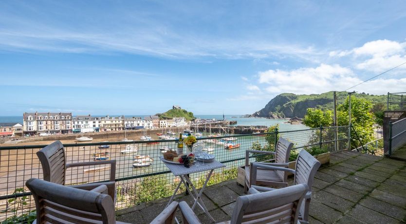 Photo of 5 Bed in Ilfracombe