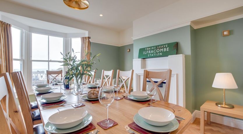 Photo of 5 Bed in Ilfracombe