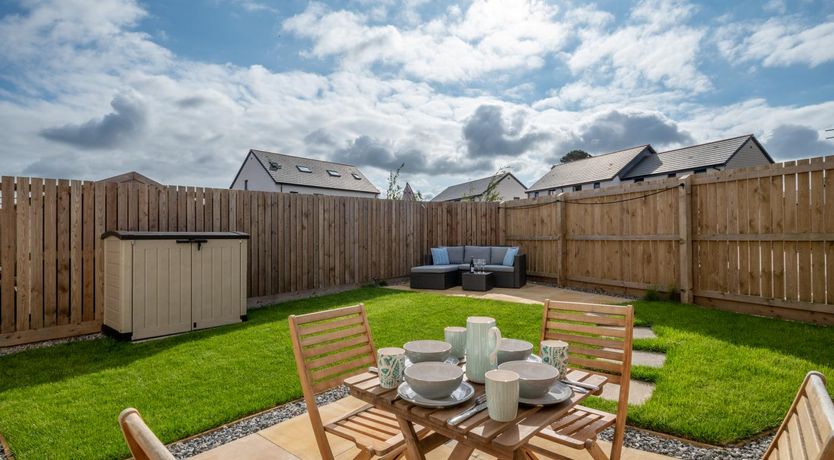 Photo of 2 Bed in St. Eval