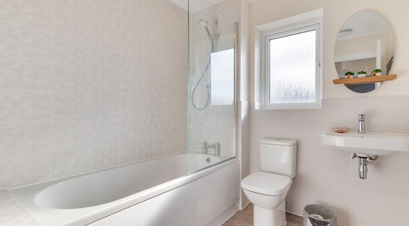 Photo of 2 Bed in St. Eval