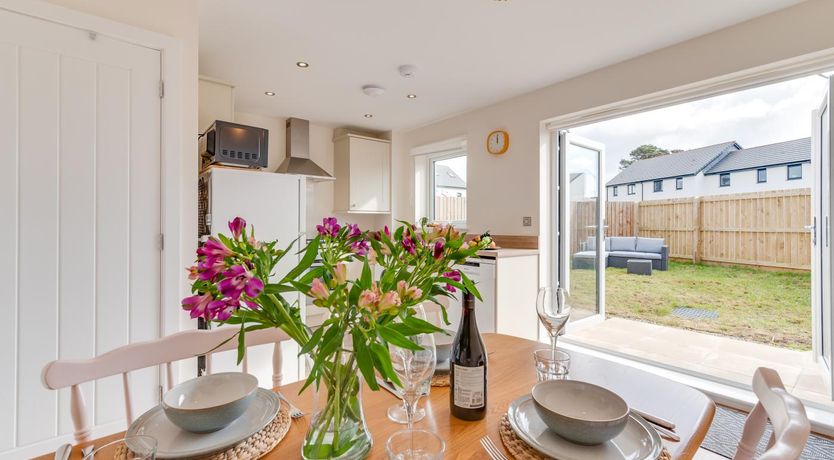 Photo of 2 Bed in St. Eval