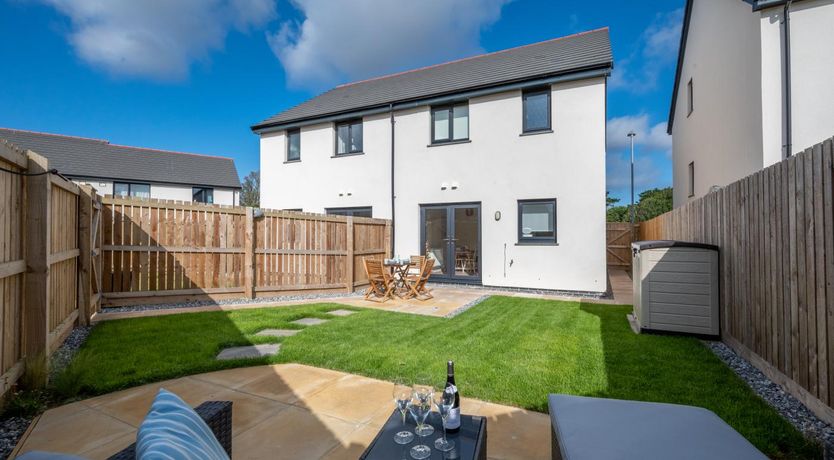 Photo of 2 Bed in St. Eval