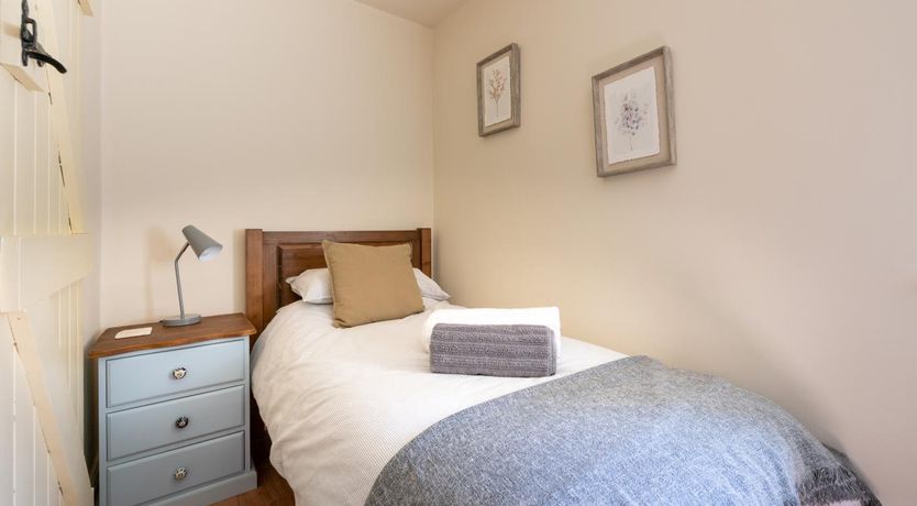 Photo of 3 Bed in Hope Valley