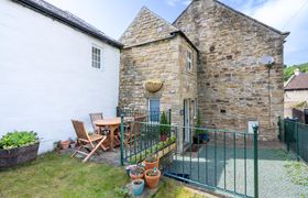 Photo of 3-bed-in-hope-valley