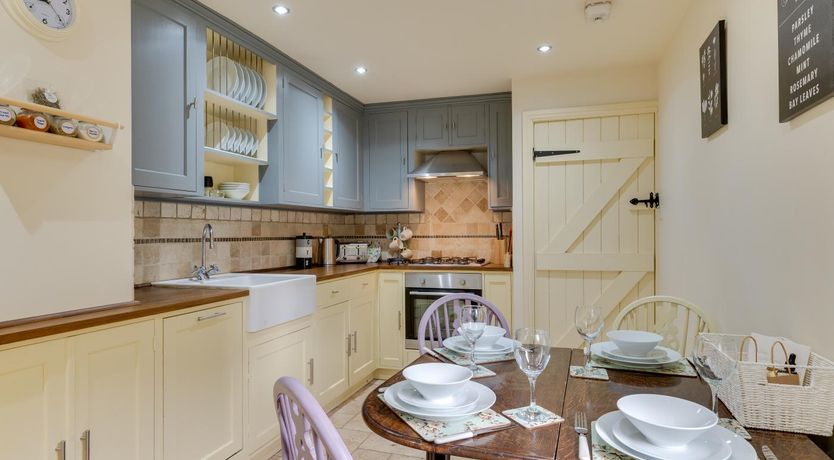 Photo of 3 Bed in Hope Valley