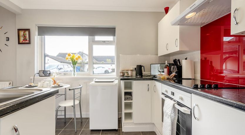 Photo of 1 Bed in Stepaside