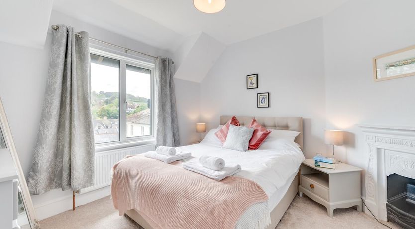 Photo of 3 Bed in Beer