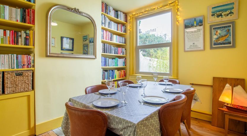 Photo of 3 Bed in Brighton