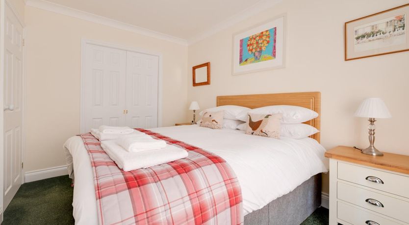 Photo of 3 Bed in Holt