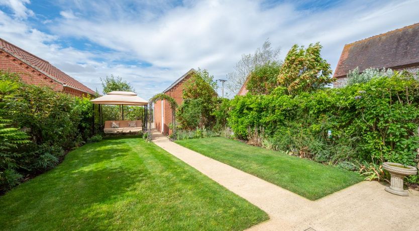 Photo of 3 Bed in Holt