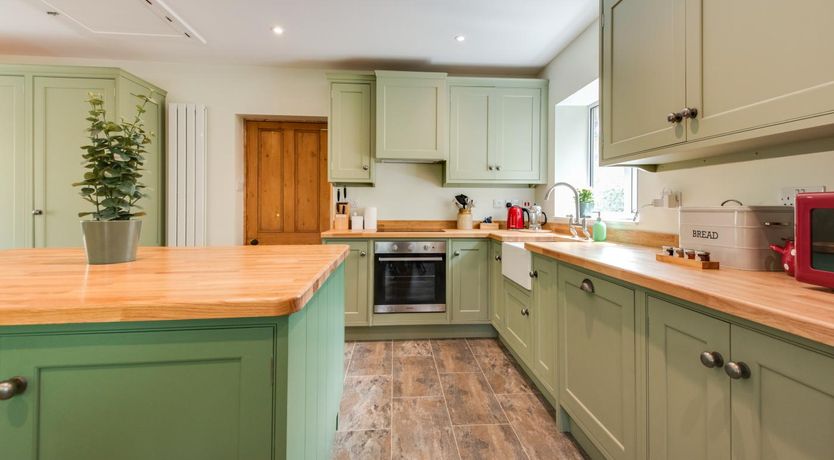 Photo of 2 Bed in Calver