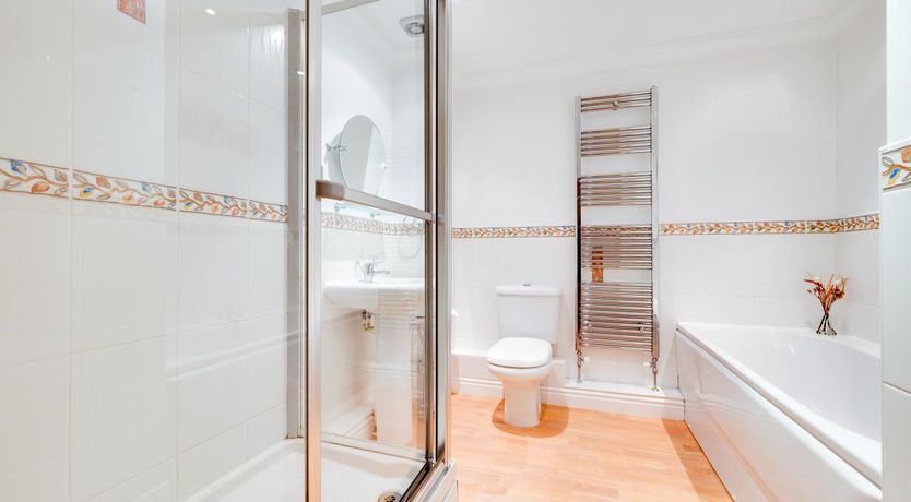 Photo of 2 Bed in Carlyon Bay