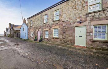 2 Bed in Seahouses Holiday Home