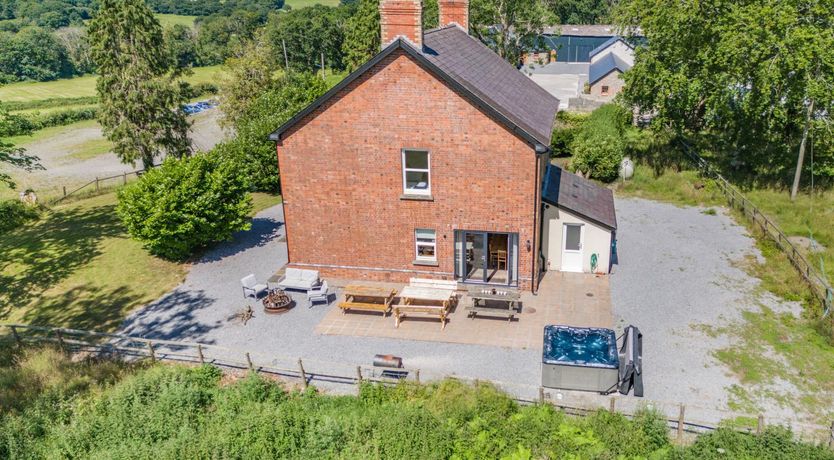 Photo of 5 Bed in Llandovery