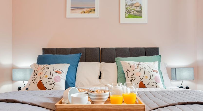 Photo of 2 Bed in Holt
