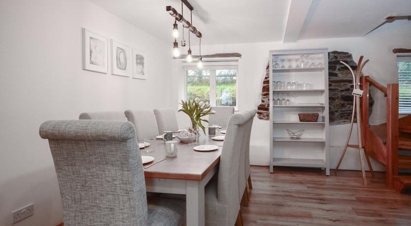 Photo of 4 Bed in Jacobstow