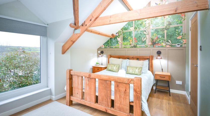 Photo of 4 Bed in Jacobstow