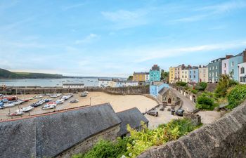 1 Bed in Tenby Holiday Home