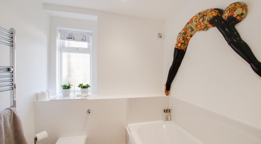 Photo of 3 Bed in Beer