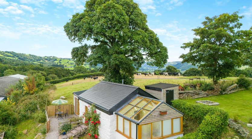 Photo of 1 Bed in Llanrwst