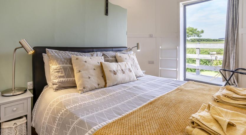 Photo of 1 Bed in Aberaeron