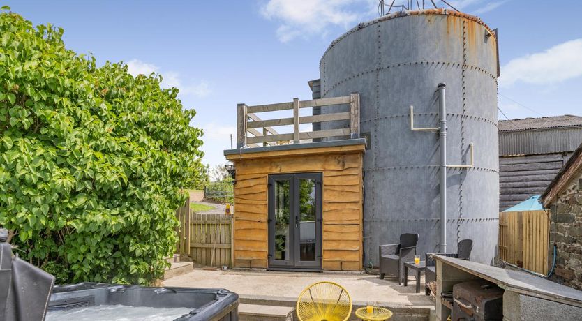 Photo of 1 Bed in Aberaeron