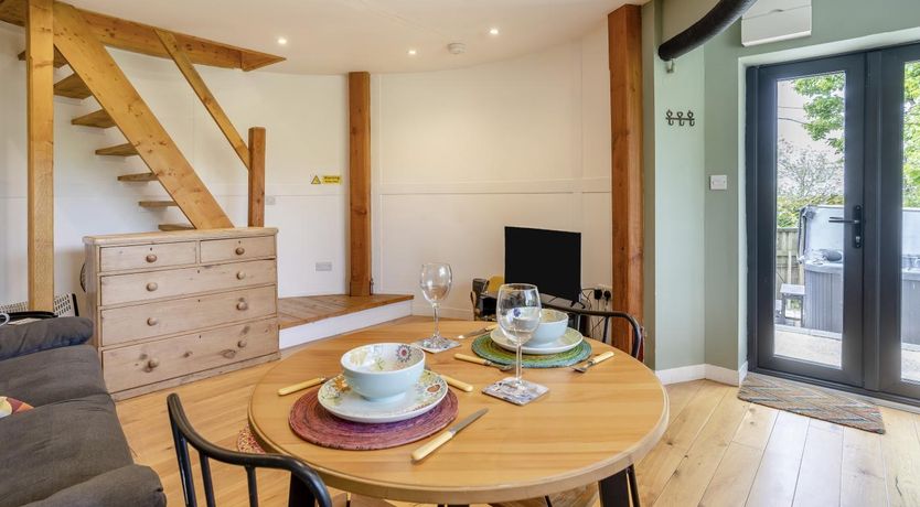 Photo of 1 Bed in Aberaeron