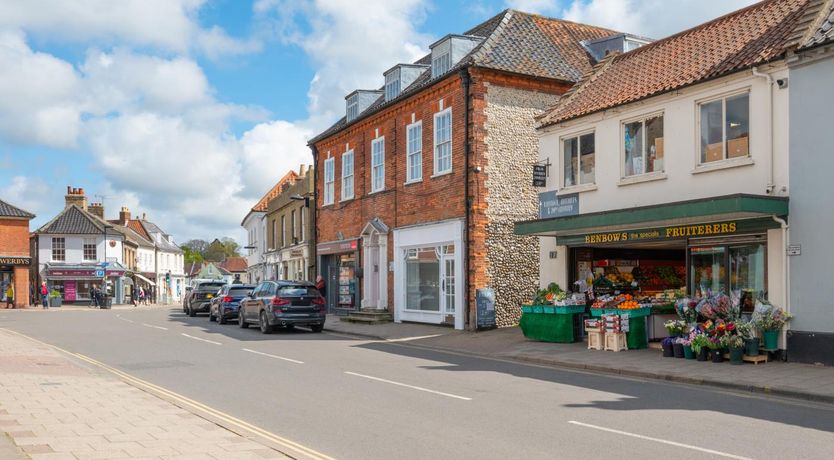 Photo of 2 Bed in Holt