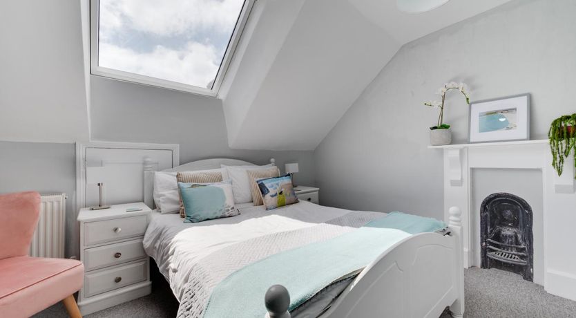 Photo of 4 Bed in St. Ives