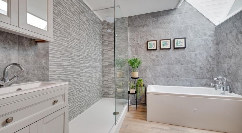 Photo of 4 Bed in St. Ives