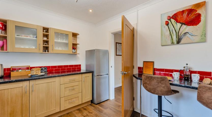 Photo of 3 Bed in Tenby
