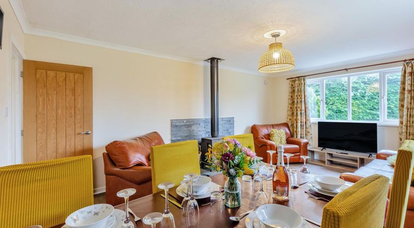 Photo of 3 Bed in Tenby