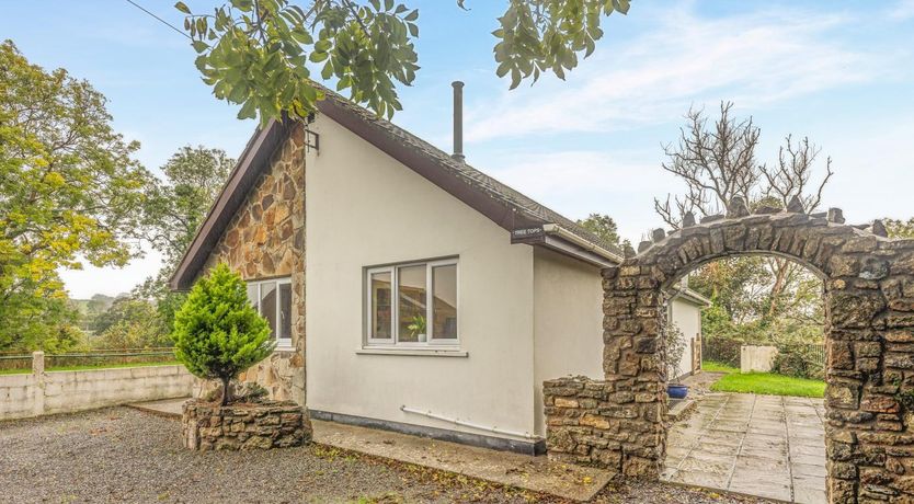 Photo of 3 Bed in Tenby