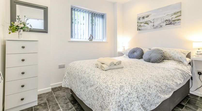 Photo of 1 Bed in Ponsanooth