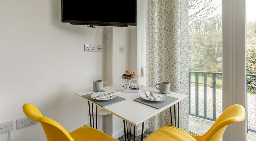 Photo of 1 Bed in Ponsanooth