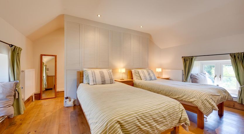 Photo of 2 Bed in Reynoldston