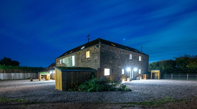 Photo of 2 Bed in Holme-on-Spalding-Moor