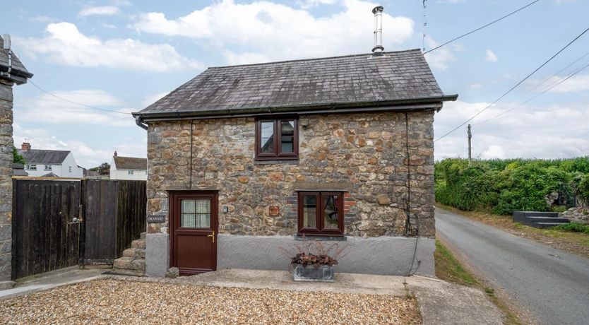 Photo of 1 Bed in Reynoldston