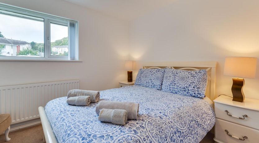 Photo of 3 Bed in Borth-y-Gest