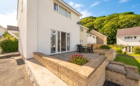 Photo of 3 Bed in Borth-y-Gest