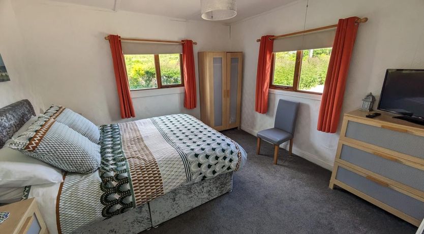 Photo of 2 Bed in Ilfracombe
