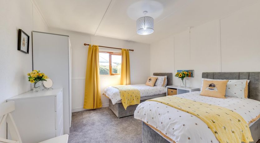 Photo of 2 Bed in Ilfracombe