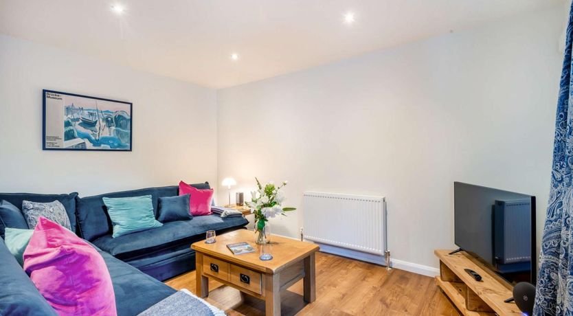 Photo of 1 Bed in Eye