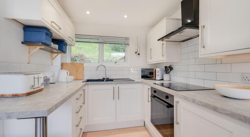 Photo of 2 Bed in Caswell Bay